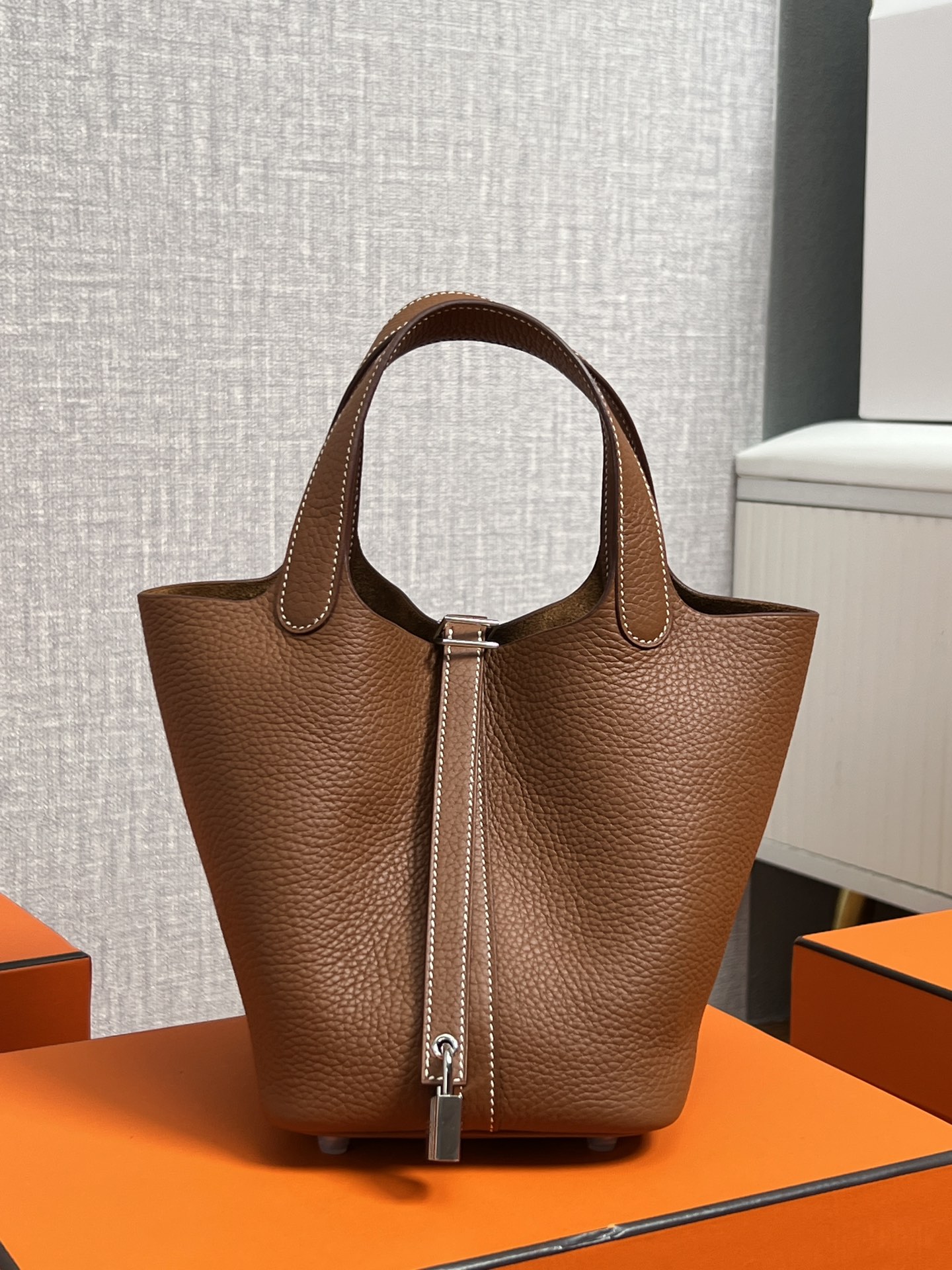 M9 Herme* Picotin Lock 18bag