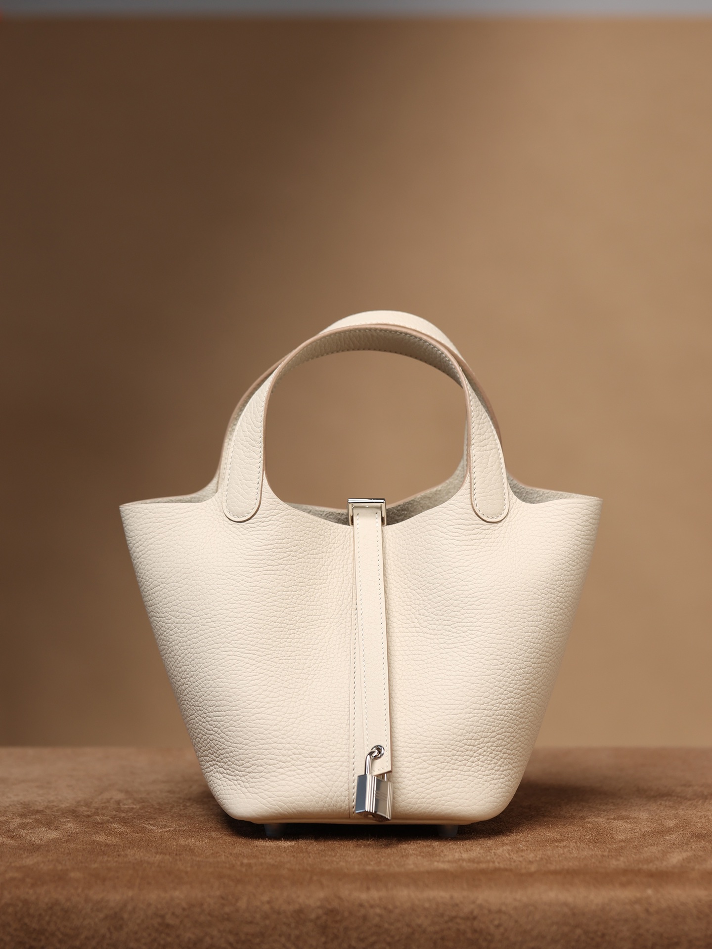 M9 Herme* Picotin Lock 18bag