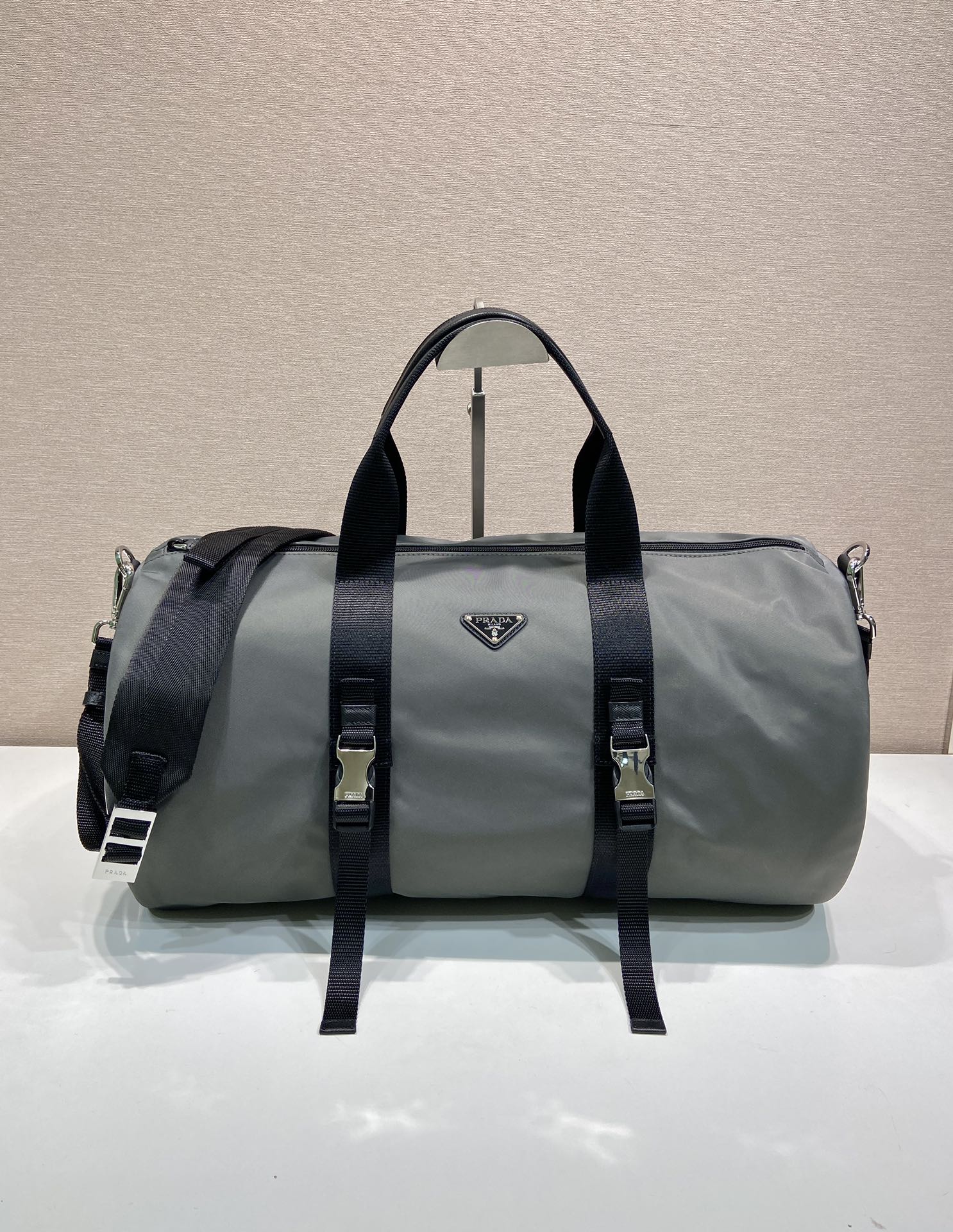 프라다  SS25 남성 사피아노 토트백  2VC015  50x27x27cm