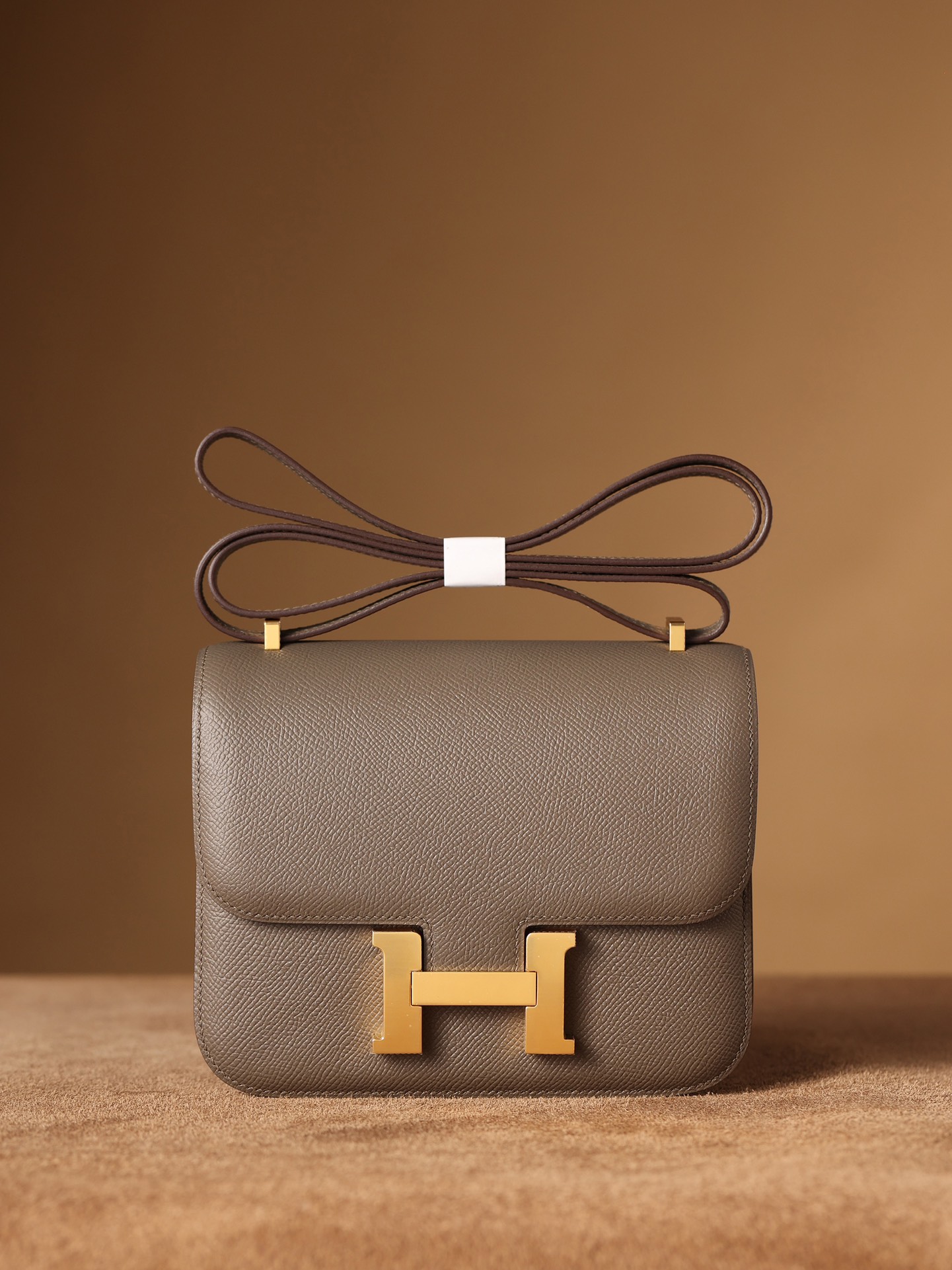 M9 Hermès Constance 19