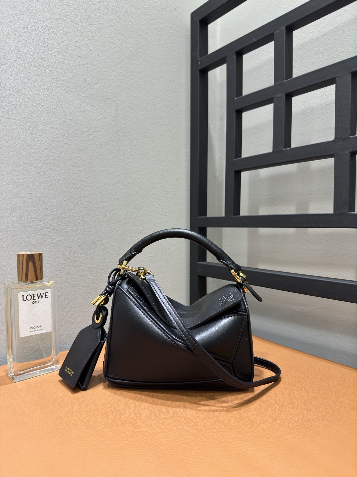 로에베 미니 페더라이트 퍼즐 백 18*7.5*12.5cm