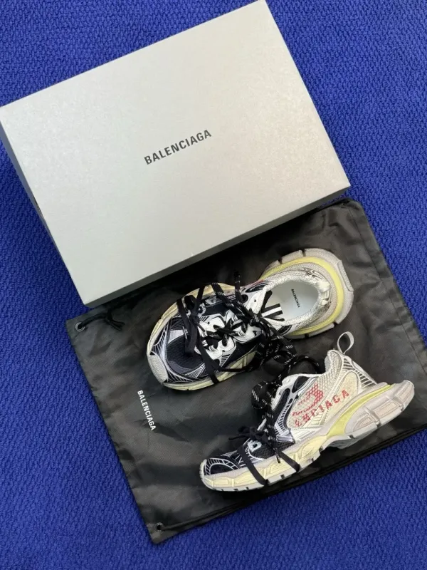 BALENCIAGA 3XL Sneakers